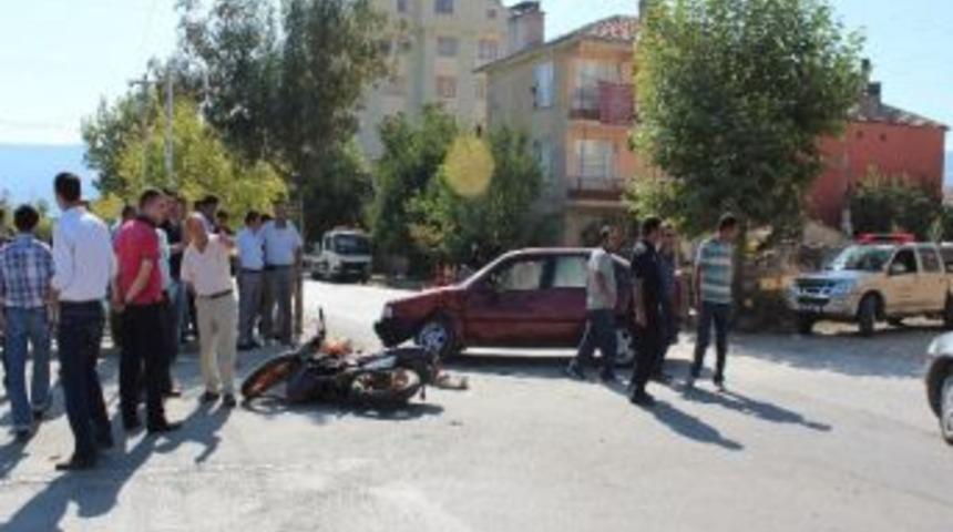 Tosya&rsquo;da Motosiklet Kazası:2 Yaralı