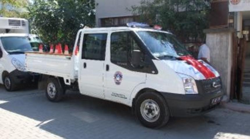 G&ouml;k&ccedil;eada Belediyesi Ara&ccedil; Filosunu Yeniledi