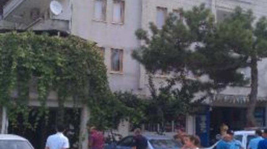 D&uuml;zce'de Ev Yangını Korkuttu