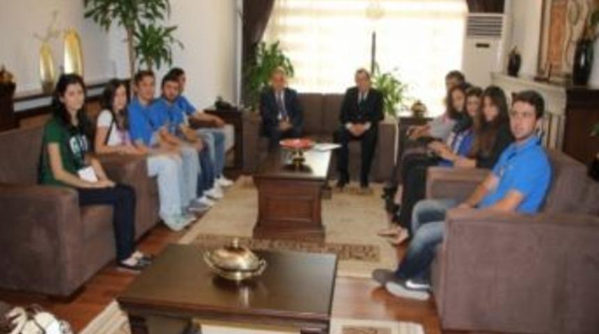 Turizmci &Ouml;ğrenciler Eğitim Ve Staj İ&ccedil;in Yurtdışına Gidiyor