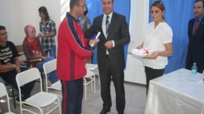 Thk Kursiyerlerine Sertifikaları Verildi