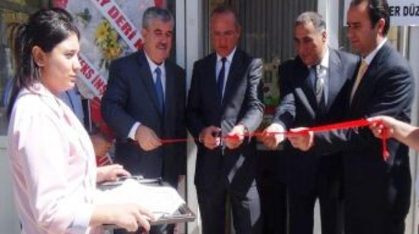 Bitlis&rsquo;in İlk Tekstil At&ouml;lyesi Tatvan&rsquo;da A&ccedil;ıldı