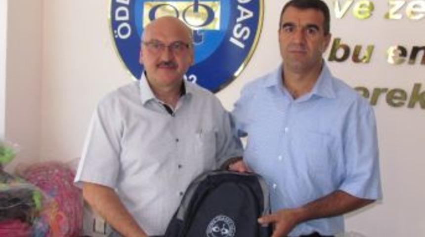 &Ouml;demiş Ticaret Odası&rsquo;ndan 3 Bin 500 &Ouml;ğrenciye Okul &Ccedil;antası Hediyesi