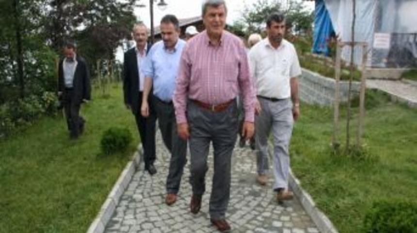 Karaosmanoğlu K&ouml;y&uuml;nde &Ouml;zlem Giderdi