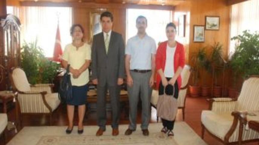 Hayasad &Uuml;yeleri Vali Cengiz'i Ziyaret Etti