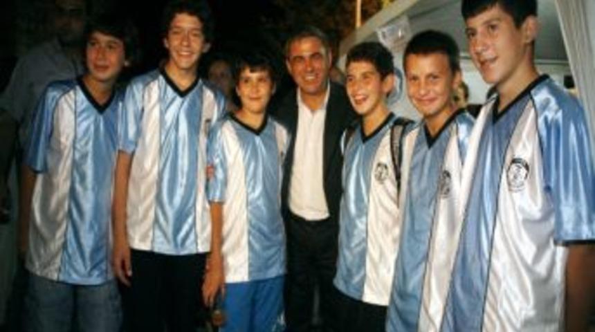 Sel&ccedil;uk - Efes Festivali T&uuml;m Coşkusuyla S&uuml;r&uuml;yor