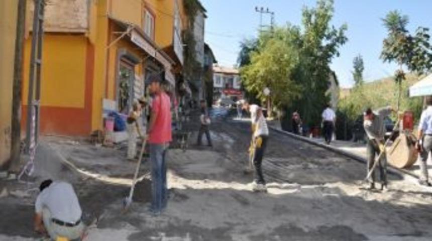 Başkan &Ccedil;akır'dan Konak&rsquo;a Ziyaret