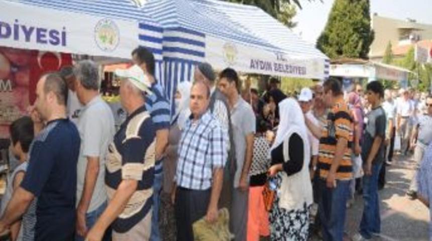 Aydın Belediyesi Şehitler Anısına Lokma D&ouml;kt&uuml;rd&uuml;