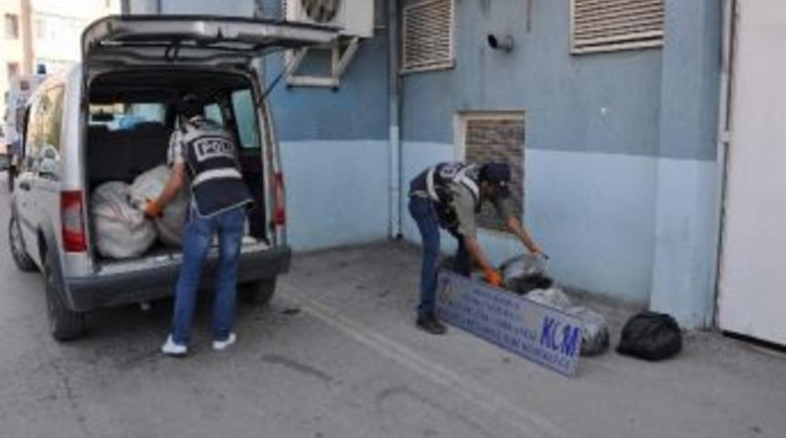Afyonkarahisar&rsquo;da 65 Kilo Kubar Esrar Ele Ge&ccedil;irildi