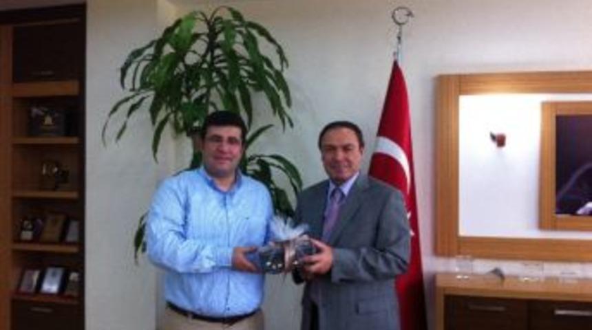 Rekt&ouml;r Kısa&rsquo;dan, Rekt&ouml;r Kurt&ccedil;ebe&rsquo;ye Ziyaret