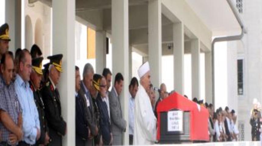 Kazayla Şehit Olan Er Son Yolculuğuna Uğurlandı