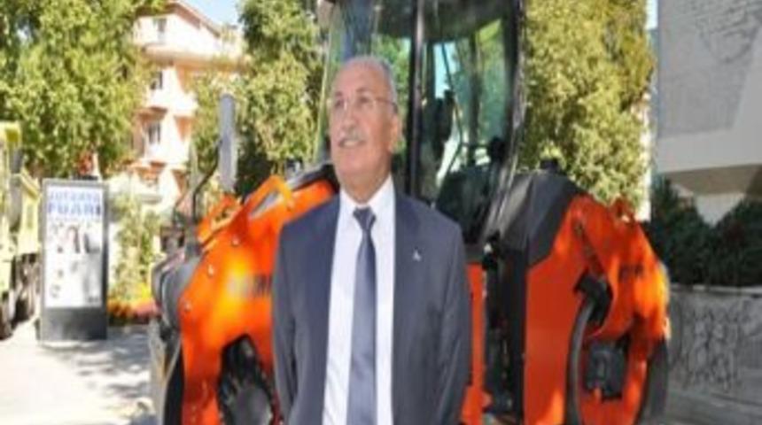 K&uuml;tahya Belediyesinden &ldquo;iş Makinaları Sergisi&rdquo;