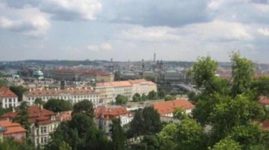 Dp&uuml;&rsquo;l&uuml; &Ouml;ğretim &Uuml;yesi Prag&rsquo;da D&uuml;zenlenen Konferansında Konuştu