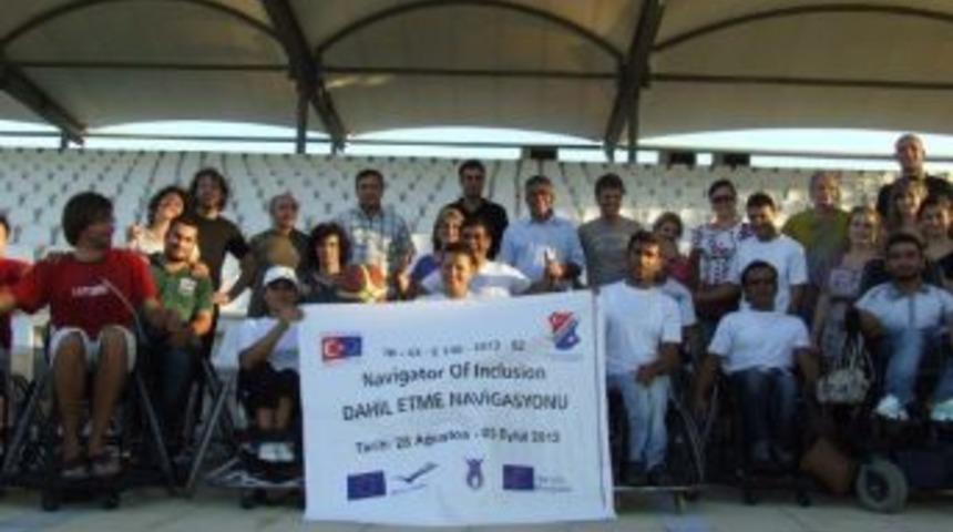 Gen&ccedil;lik Merkezi Engellileri Hayata Kazandırıyor