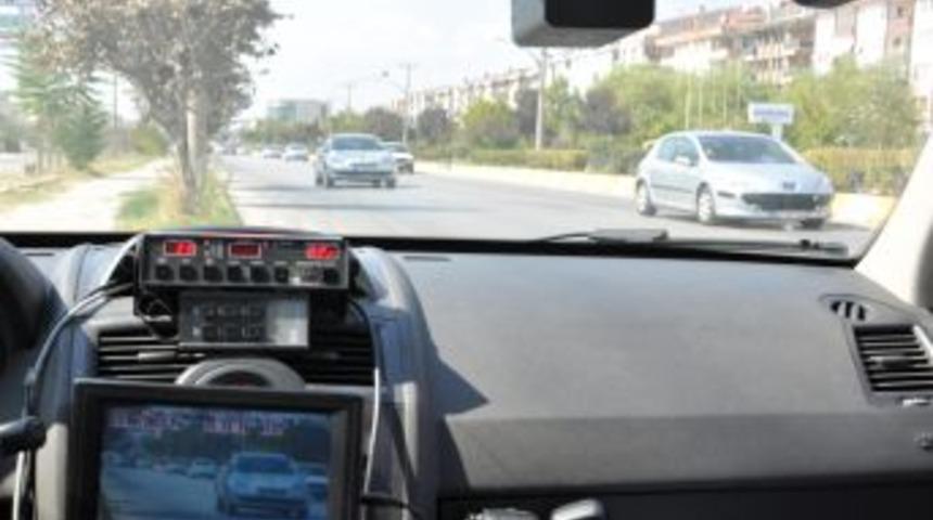 Edirne'de Kavşaklarda Meydana Gelen Kazalara 'radarlı &Ccedil;&ouml;z&uuml;m'