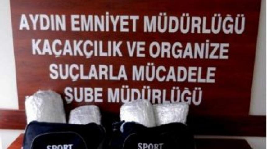 Yolcunun &Ccedil;antasından 5,5 Kilo Esrar &Ccedil;ıktı
