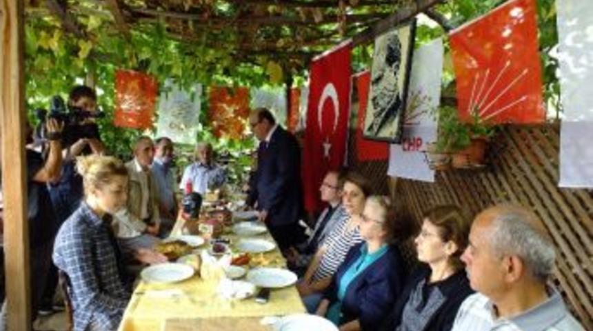 Chp İl&ccedil;e Teşkilatı Muhtarlarla Buluştu