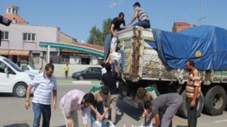 İhh&rsquo;den Suriyeli M&uuml;ltecilere Yardım Eli