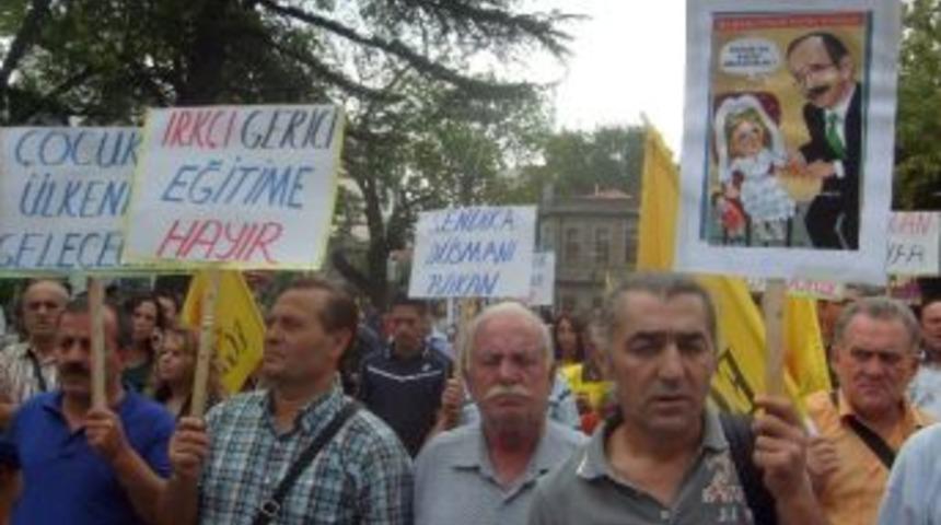 Trabzon'da "4+4+4" Protestosu