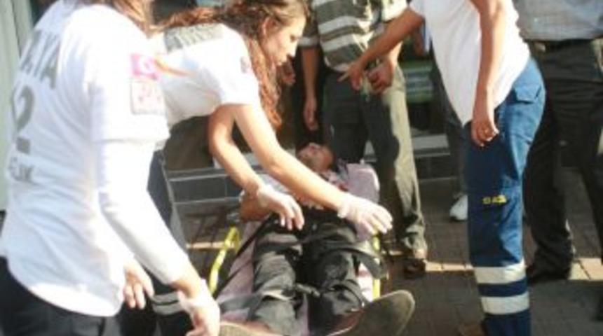 Polis Iki Grup Arasındaki Kavgayı Biber Gazı Ile Bitirdi: 3 Yaralı, 6 G&ouml;zaltı