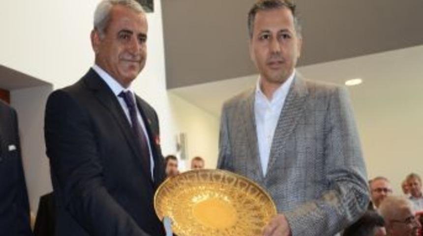 &Ccedil;orlu Ticaret Borsası'nın Yeni Binasına Resmi A&ccedil;ılış