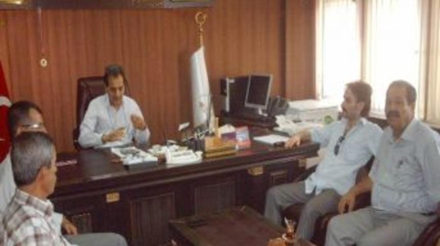 Mhp'li Başkan &Ouml;zkaraca, Ziyaretleri S&uuml;rd&uuml;r&uuml;yor