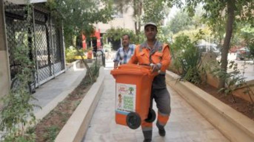 Ekmek Toplama Konteynerleri Israfa &Ouml;nlem Olacak