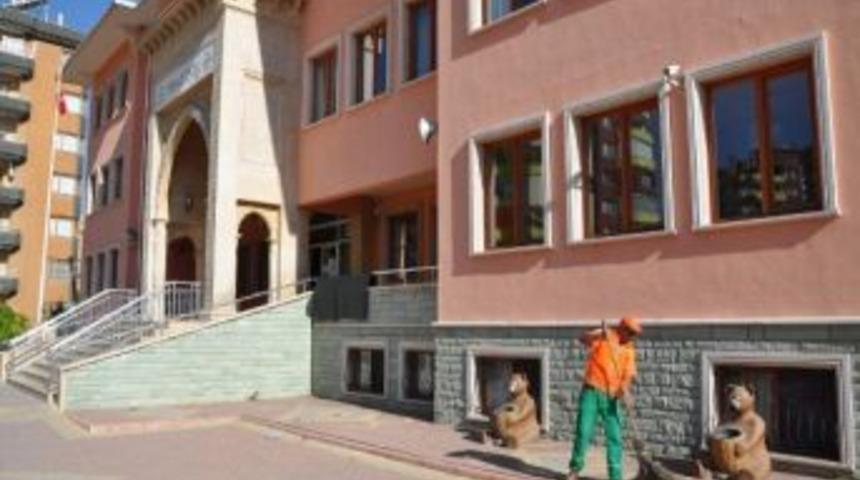 Meram Belediyesi&rsquo;nden Okullarda Temizlik Kampanyası