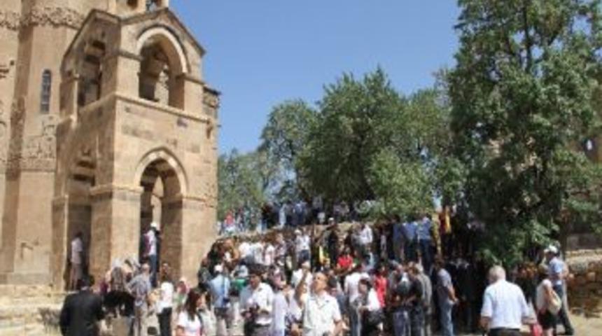 Suriye Ve Van&rsquo;da &Ouml;lenler İ&ccedil;in &Ouml;zel Ayin