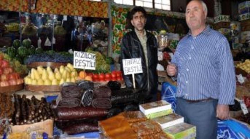 Pazarcıların &lsquo;korsan&rsquo; Tepkisi