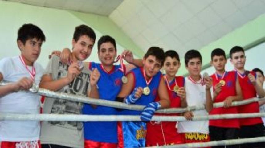 Muay Thai Kurtuluş Şampiyonası Yapıldı