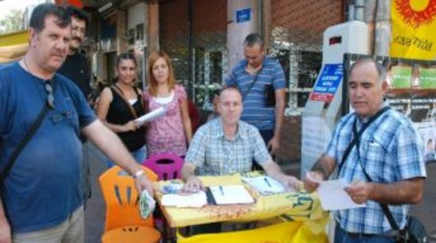 Eğitim-sen Tahir &Uuml;n Caddesinde Yeni Eğitim Sistemine Karşın İmza Kampanyası Başlattı