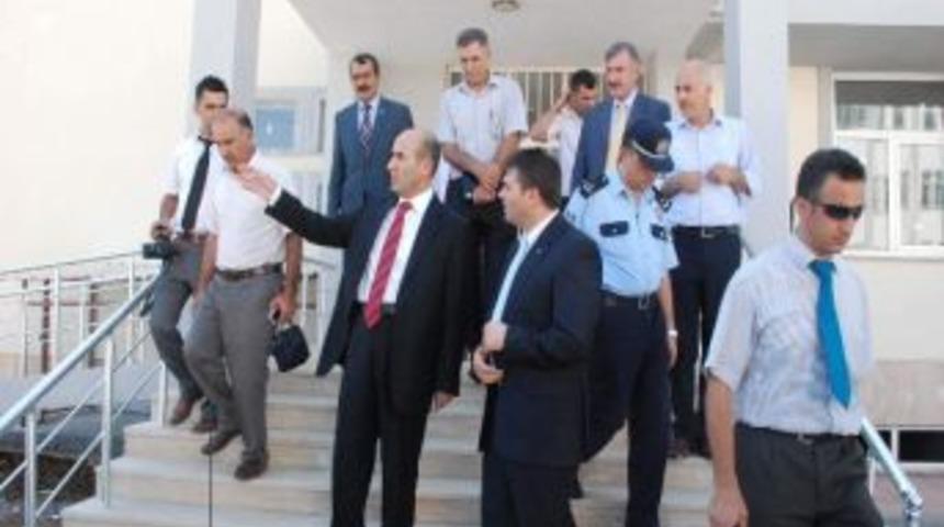 Vali Demirtaş, Kahta İl&ccedil;esinde İncelemelerde Bulundu