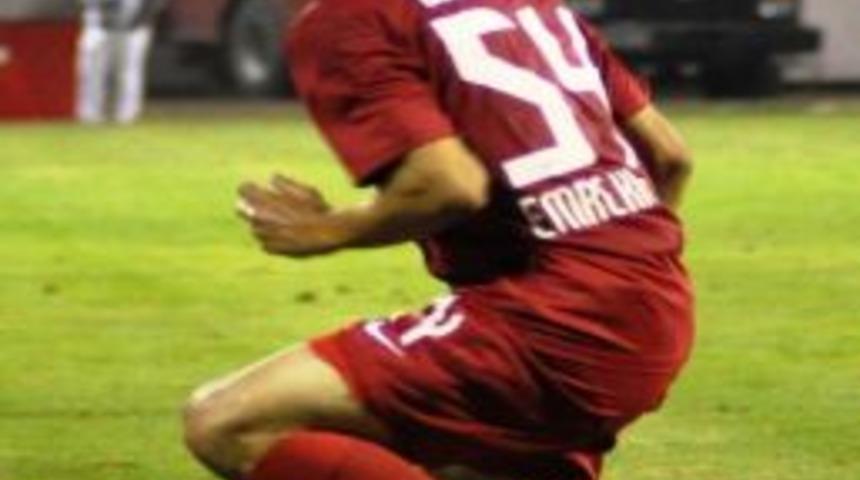 Beşiktaş&rsquo;ın Elinden Ka&ccedil;ırdığı Gen&ccedil; Futbolcu G&ouml;z Doldurdu