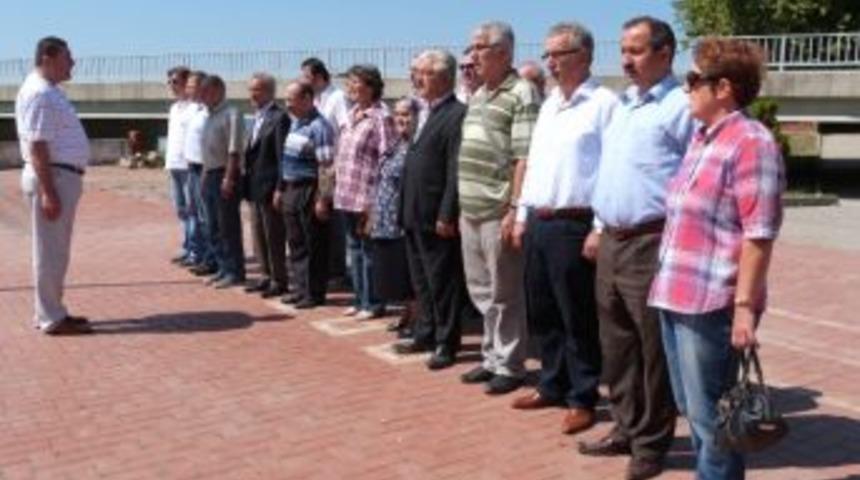 Alaplı Chp&rsquo;de Sessiz Ve Sade Kutlama