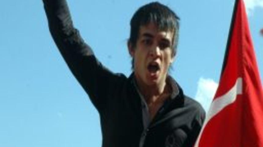 Eskişehir'li Bir Grup Gen&ccedil; Ter&ouml;r Karşıtı Y&uuml;r&uuml;y&uuml;ş Yaptı