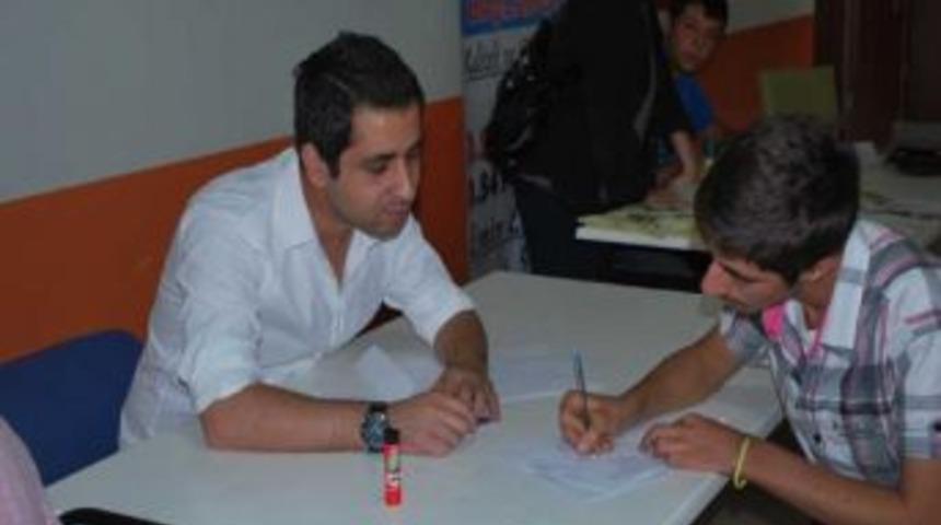 63 &Uuml;niversite &Ouml;ğrencisi Kayıt Yaptırdı