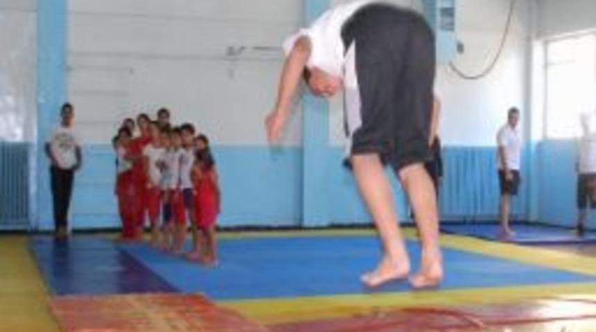 Jimnastik Kursuna Yoğun İlgi
