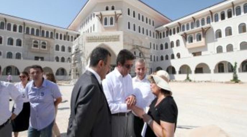 Başbakan Erdoğan Denizli'de Imam Hatip Lisesi A&ccedil;acak