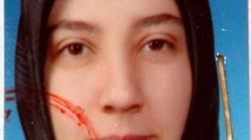 Eskişehir'de G&uuml;venlik G&ouml;revlisi Eski Eşini Başından Vurdu