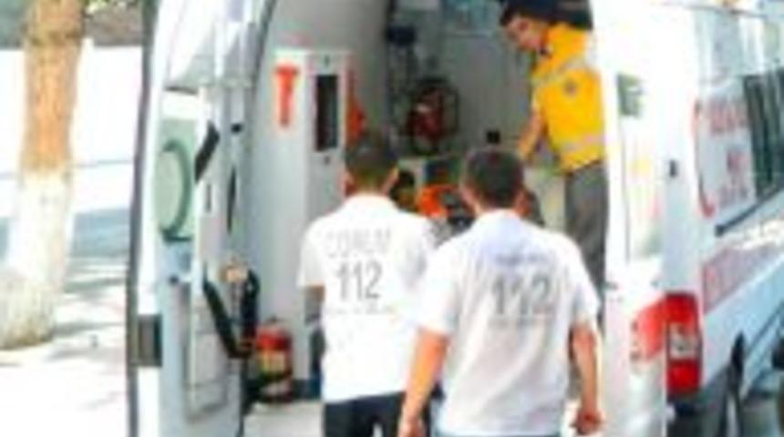 Otomobil TIR'ın Altına Girdi: 2 &Ouml;l&uuml;, 2 Yaralı