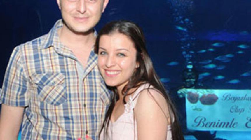 Akvaryumda s&uuml;rpriz evlilik teklifi