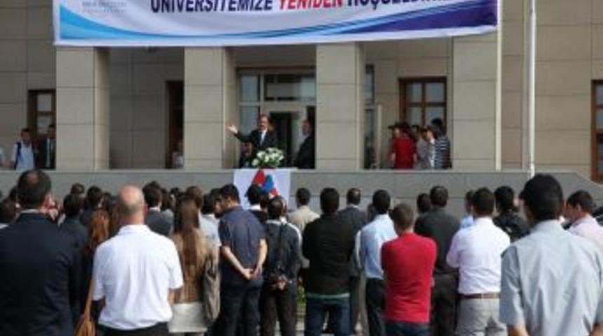 Rekt&ouml;rl&uuml;ğe Yeniden Atanan Prof. Dr. İrfan Aslan'a G&ouml;rkemli Karşılama