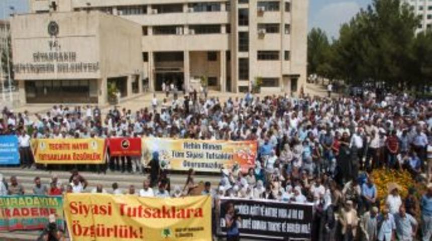 BDP&rsquo;li Ayna: Biz Zaten Tarafız