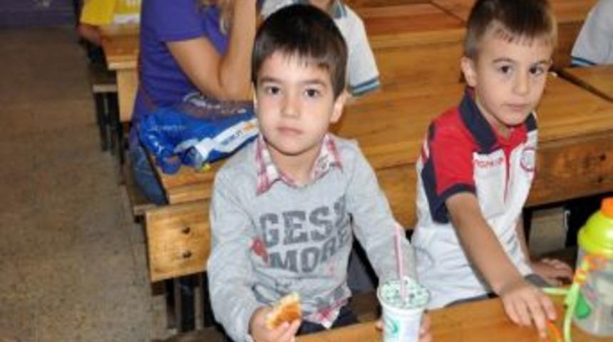 Balıkesir'de Minikler Ders Başı Yaptı