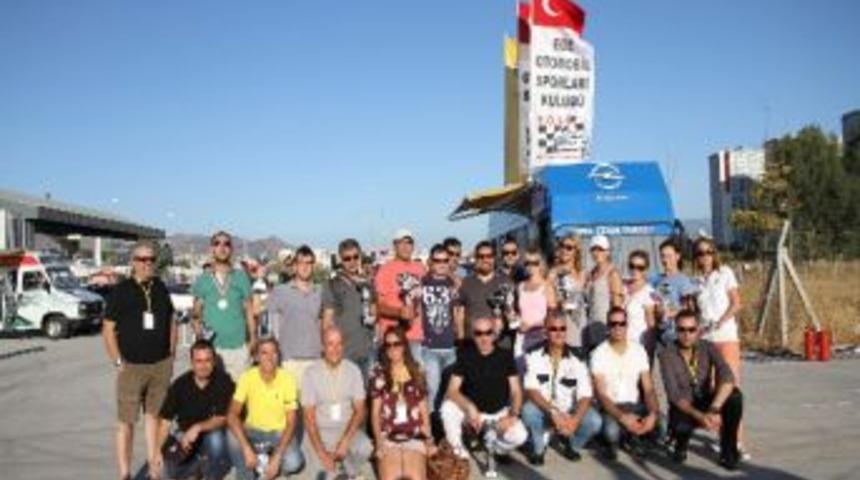 Karşıyaka'da Oto Slalom Kupası Heyecanı