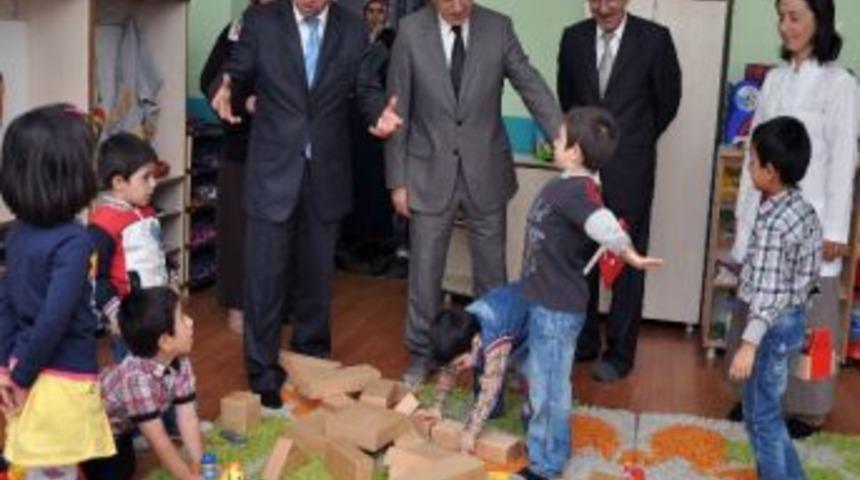 G&uuml;m&uuml;şhane&rsquo;de Ders Zili 3 Bin 225 Minik &Ouml;ğrenci İ&ccedil;in &Ccedil;aldı