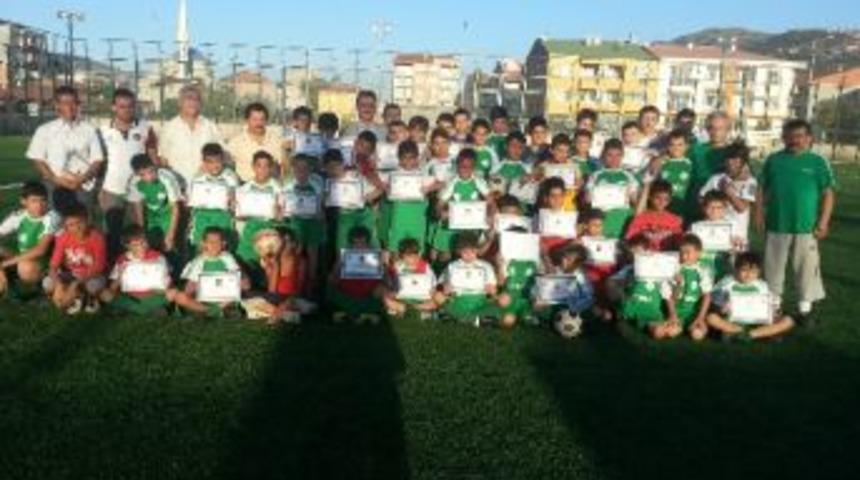 &Ccedil;otanak Spor Yaz Spor Okulunda Sertifika Sevinci