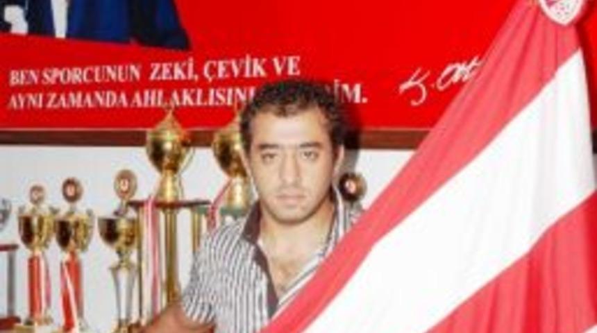 Onur &Ouml;zcan Denizli&rsquo;nin Gururu Oldu