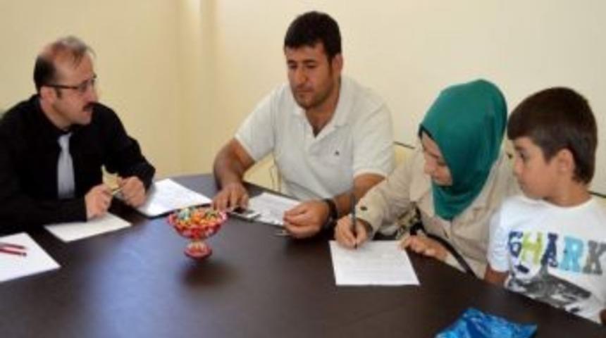 Orhangazi Koleji&rsquo;nden Okula Merhaba Diyen Miniklere Hediyeli Karşılama